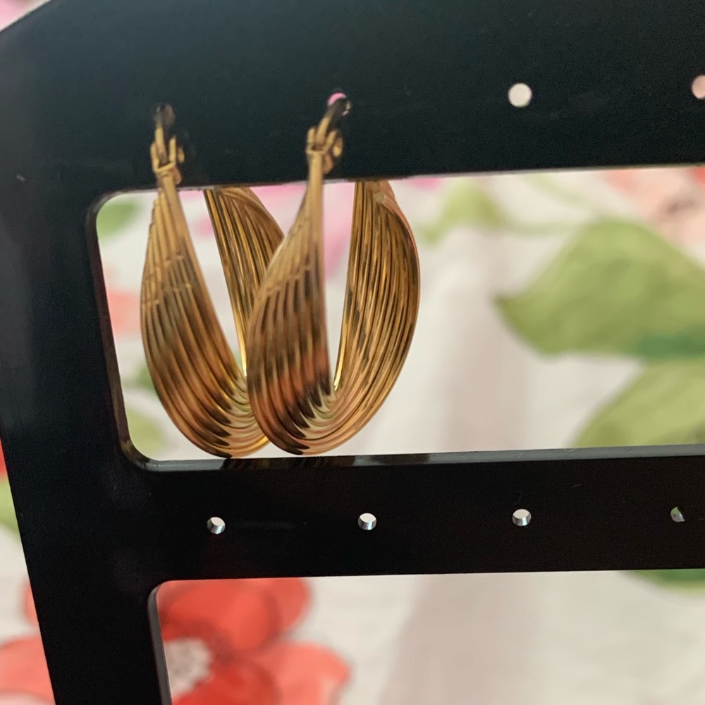 Earring